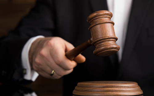 Закликав важкохворих голосувати – прокуратура повідомила про підозру маріупольцю, який працює на окупантів