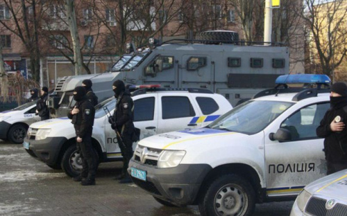 На охрану безопасности в праздничные дни задействуют максимальные силы полиции Донетчины