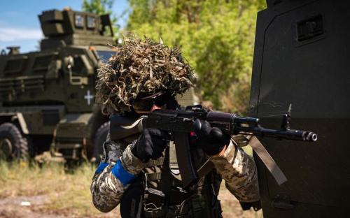 Росіяни намагаються відновити позиції на Бахмутському та Шахтарському напрямках - карта