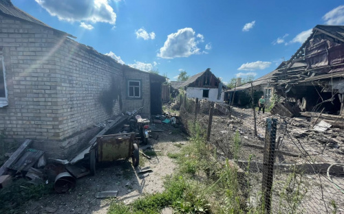 Російський снаряд влучив у будинок: на Донеччині загинули 9-річний хлопчик та його 16-річна сестра