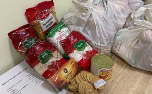 Тысячи вакцинированных пенсионеров получили в Мариуполе продуктовые наборы