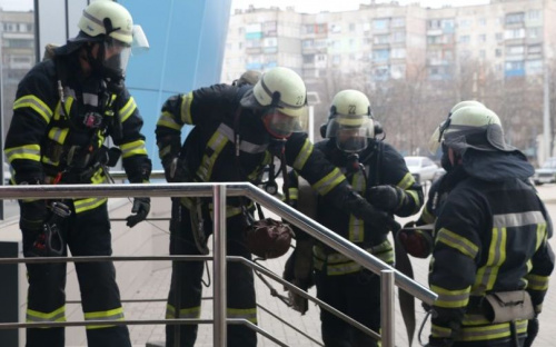 В крупнейшем торговом центре Мариуполя не сработала система оповещения о пожаре (ФОТО+ВИДЕО)