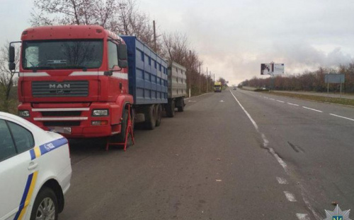 В Мариуполе водителей грузовиков оштрафовали на 3000 евро