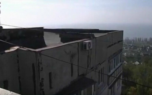 В центре Мариуполя устранена смертельная угроза для пешеходов