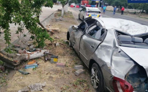 «День жестянщика»: В Мариуполе четыре автомобиля и автобус попали в ДТП (ФОТО)