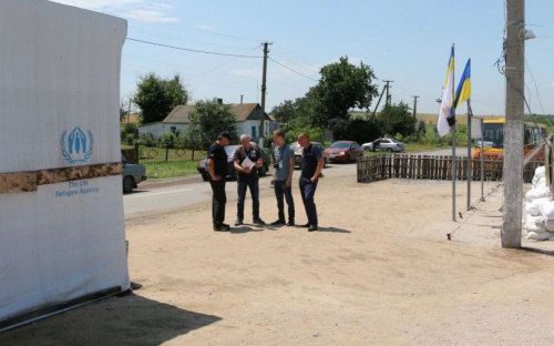 В Приазовье наказали украинку, которая нелегально съездила на неподконтрольную территорию