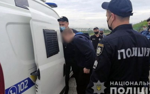 Менял населенные пункты и квартиры: житель Донетчины пытался скрыться от правосудия в России
