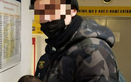 Из мариупольского магазина мужчина частями выносил неоплаченный товар