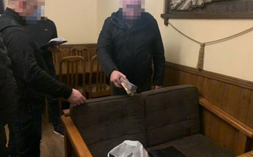 На Донетчине разоблачили депутата-взяточника