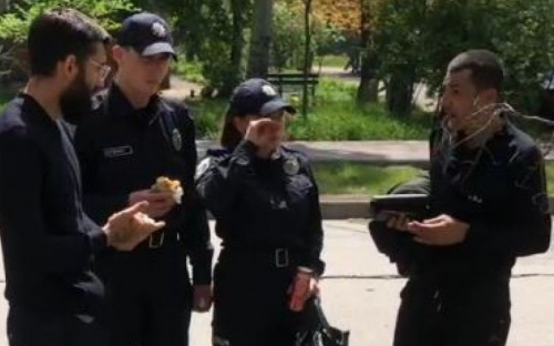 В Мариуполе возле банкомата завязалась драка за честь женщины