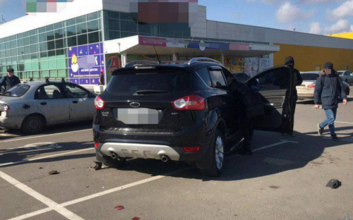 В Мариуполе водитель без прав врезался в три автомобиля и автобус (ФОТО)