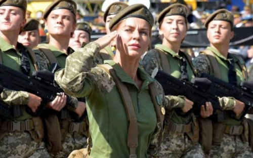 Зачем украинских женщин ставят на воинский учет, и отправят ли их на передовую – разъяснение экспертов