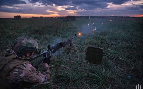 Росіяни в рази посилили тиск під Бахмутом та прагнуть оточити Авдіївку – ситуація та карта