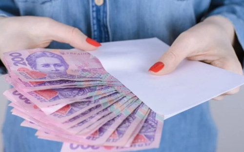 Постраждалі від війни українки можуть отримати виплати від фонду Mama Мoya – як подати заявку