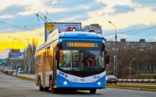 В Мариуполе троллейбусы изменят движение из-за ремонта дороги