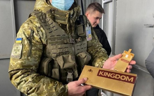 В Мариуполь под видом салфеток пытались провезти контрабанду на 20 миллионов