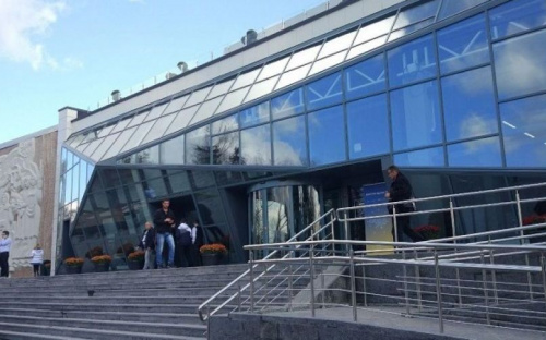 Мариупольский «Мультицентр» приостановит прием посетителей