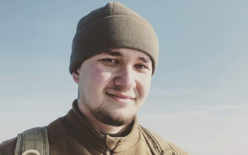 Поэт на войне: о чем пишет Богдан Гирич, который служит морским пехотинцем в Мариуполе