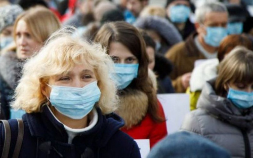 В Украине и на Донетчине опять стремительно растет суточное количество заболевших COVID-19