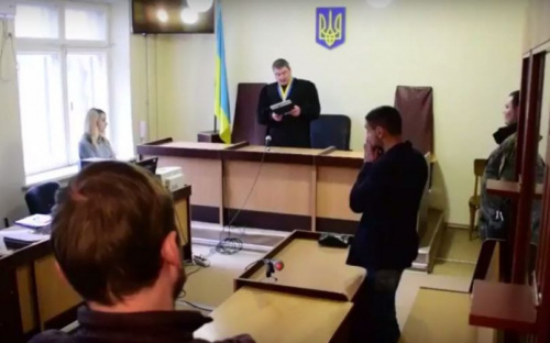 Суд Мариуполя на 60 суток арестовал экс-добровольца батальона «Донбасс» (ВИДЕО)