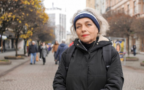 Мешканка Маріуполя : “Нас врятувало те, що сусідка мала запаси борошна