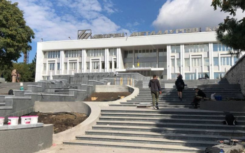 Как выглядит реконструируемый парк имени Гурова в Мариуполе за неделю до открытия