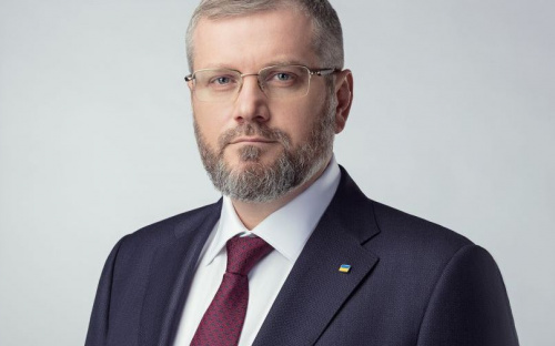 Александр Вилкул поздравил женщин с 8 Марта и заявил, что министром иностранных дел Украины должна быть женщина