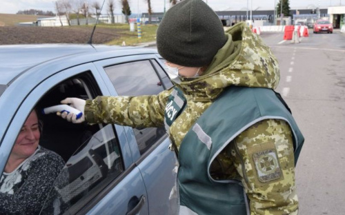 На КПВВ в Донбассе из-за коронавируса введут температурный контроль (ФОТО)