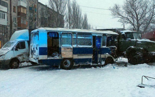 На Донетчине военный автомобиль протаранил автобус. 8 человек пострадало (ФОТО)