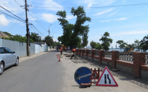 В Мариуполе, благодаря музыкальному фестивалю, отремонтировали дорогу к пляжу (ФОТО)