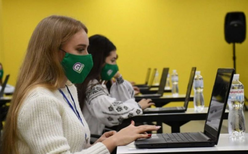 Финал конкурса «Green интеллект»: в Мариуполе выбрали самого умного школьника