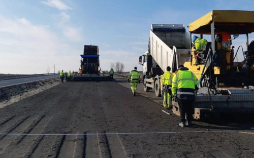 Продолжается ремонт трассы между Мариуполем и тремя портовыми городами Украины