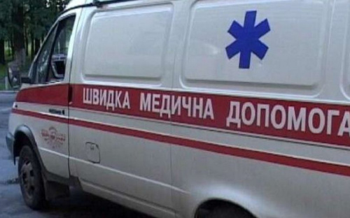 Девочка и пьяный мужчина попали под колеса авто в Мариуполе