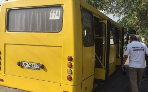 В Мариуполе проверили, могут ли пассажиры безопасно ездить в маршрутках (ФОТО)