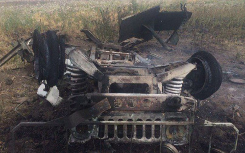 В сети появились фото расстрелянного под Мариуполем автомобиля, где погибли медики (ФОТО)