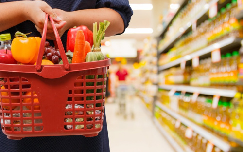 Ціни на продукти – через блокаду кордону в Україні може подорожчати цілий ряд товарів