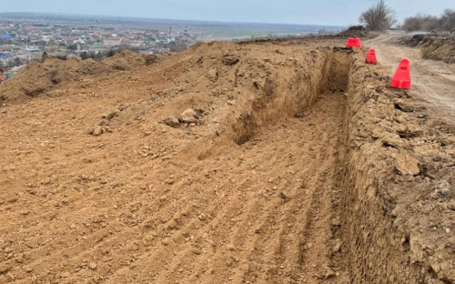 Под Мариуполем строят дорогу на Урзуф: водители попадают в «ловушку»