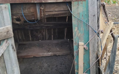 На Донетчине пятеро бойцов вызволяли мужчину из колодца