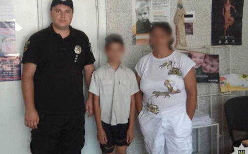 Под Мариуполем мужчину привлекли к ответственности за угрозу выгнать сына из дома (ФОТО)