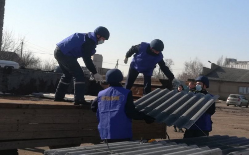 На Донетчине восстанавливают поврежденные боевиками дома