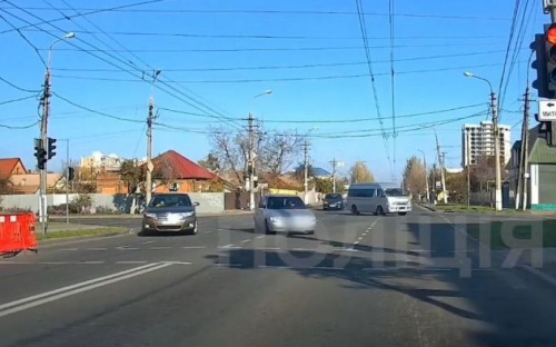Видео случайного свидетеля помогло привлечь водителя к ответственности за нарушение ПДД в Мариуполе