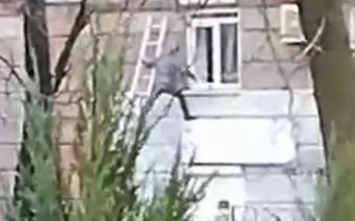 Спецоперация в Мариуполе. Правоохранители ворвались в помещение через окно (ФОТО+ВИДЕО+УТОЧНЯЕТСЯ)