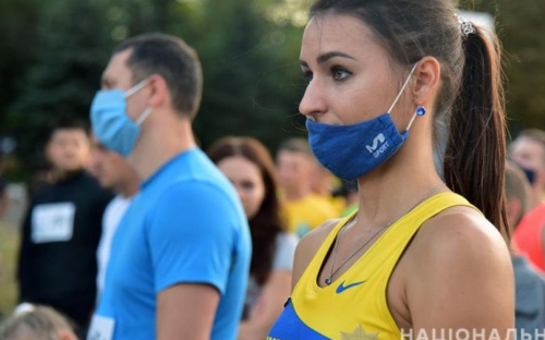 Мариупольцы во время забега собирали средства на лечение маленького Зеленского. Ребенку нужна срочная помощь