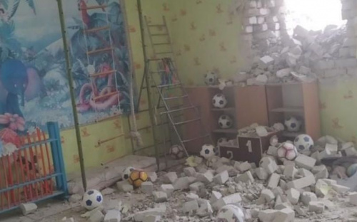 Боевики обстреляли детсад на Донбассе: есть пострадавшие