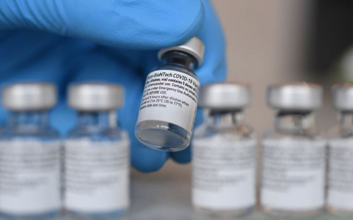 Мариуполю выделяют около 90 доз вакцины Pfizer. Кого иммунизируют препаратом от коронавируса?