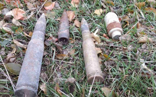 Вблизи Мариуполя обнаружили снаряды и гранату