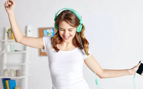 Эксклюзивная музыка для эстетов зазвучала в эфире «Мариуполь FM»
