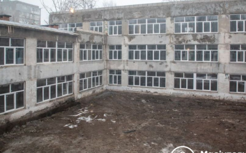 Когда завершат ремонт школы №27 в Мариуполе