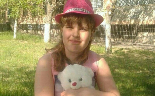 Мариупольцев просят спасти жизнь 9-летней Даши Дросовой (ФОТО)