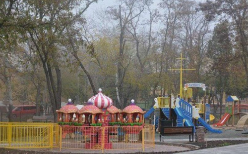 В мариупольском парке  «Веселка» создадут уникальный «зеленый лабиринт» (ФОТО)